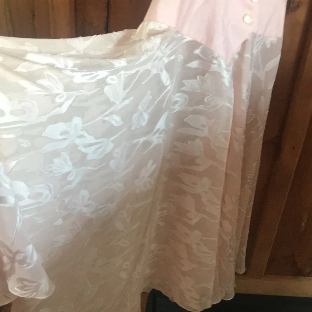 Vintage nightgown - Picture 4 of 9